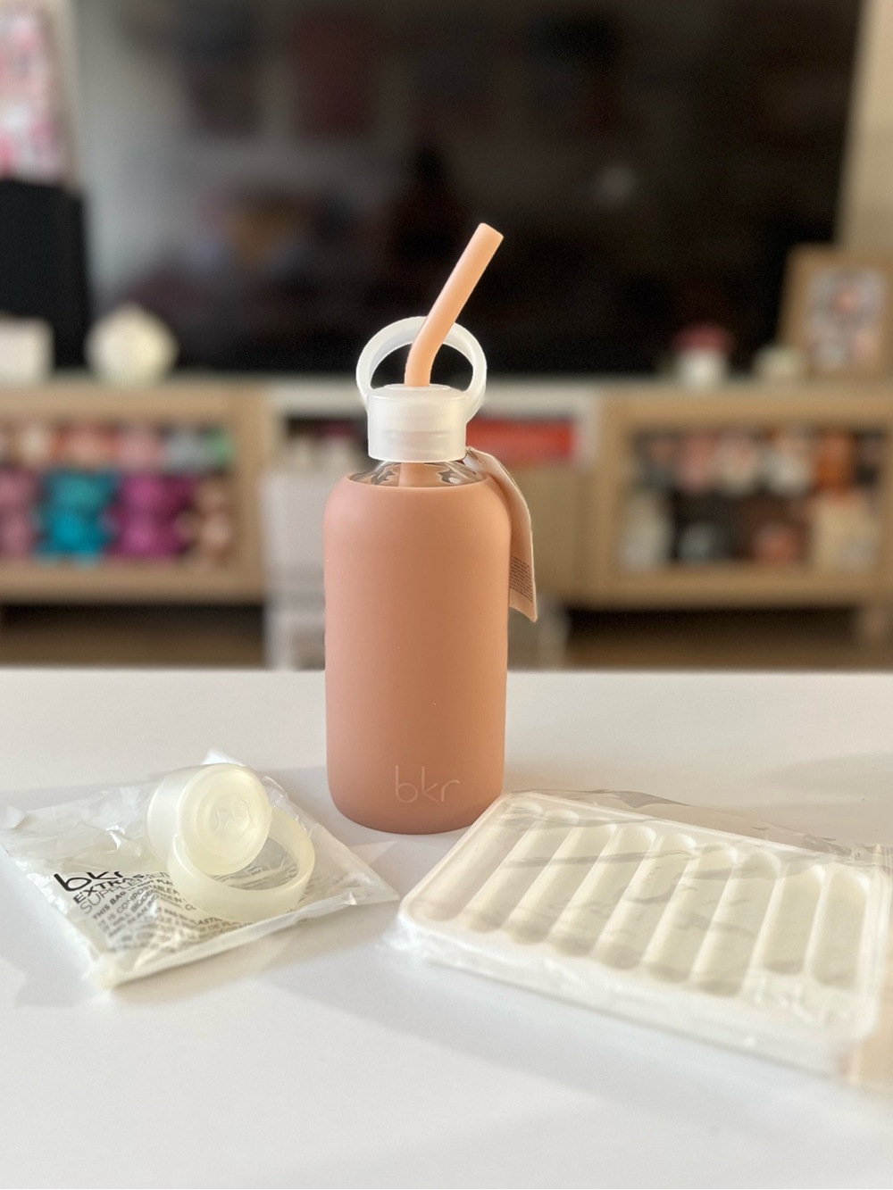 SET bkr Glass Water Bottle Little (500 mg/16 oz) - Honeymoon